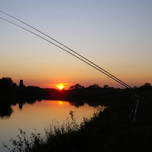 99322_sunset-on-the-trent.jpg_cap