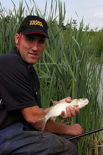 10688_green-un-ide-j12.jpg_cap