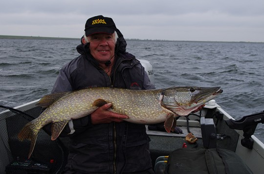 Nev with his 24lb 8oz pike Nev with his 24lb 8oz pike